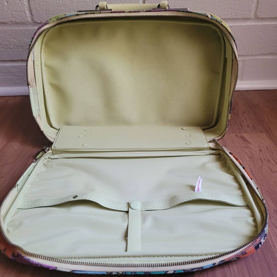 Vintage 60s, 70s Mod Suitcase, Vintage Carry-on L… - image 3