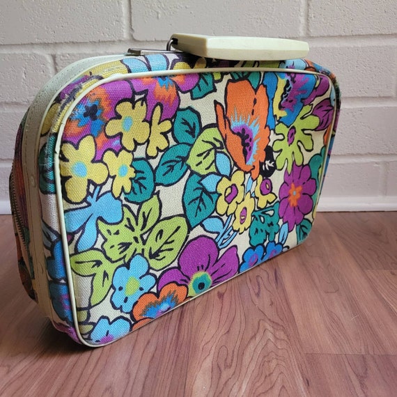 Vintage 60s, 70s Mod Suitcase, Vintage Carry-on L… - image 2