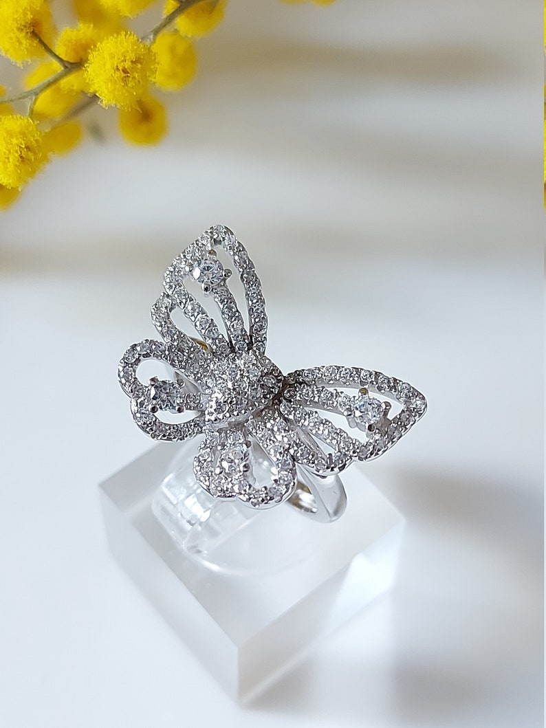 Gorgeous Mariah Carey Butterfly Ring in rhodium-plated 925 sterling silver adorned with high-quality simulated diamonds. image 9