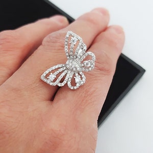 Gorgeous Mariah Carey Butterfly Ring in rhodium-plated 925 sterling silver adorned with high-quality simulated diamonds. image 5