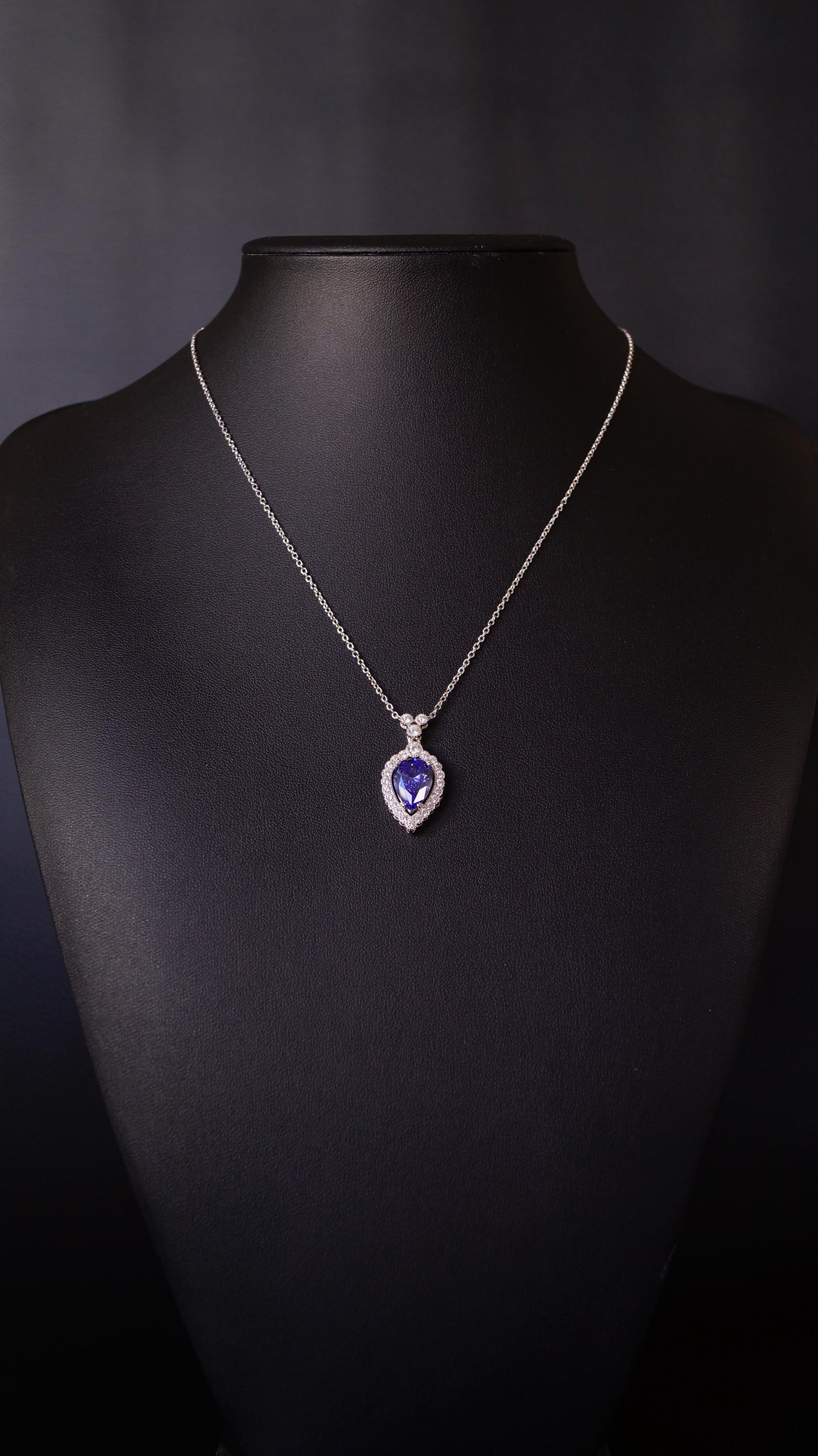 Faded Future - Confezione Da 3 Collane Color Argento Con Catenina Croce E Perla
