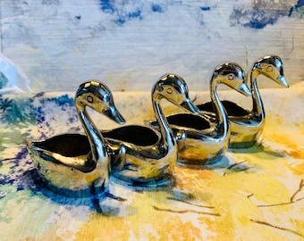 Set of 4 silver coloured table swans - salt pots - table decoration - french sourced