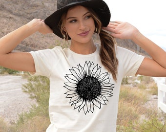 Sunflower Shirt | Summer Shirt | Floral Tee | Sunshine T-Shirt | Vintage Flower Tee | Gardening Gift | Unisex T-Shirt