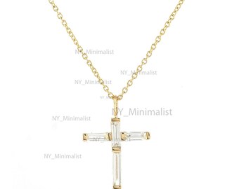 Ciondolo grande con croce religiosa con diamante coltivato in Ciondolo grande con croce religiosa con diamante coltivato in