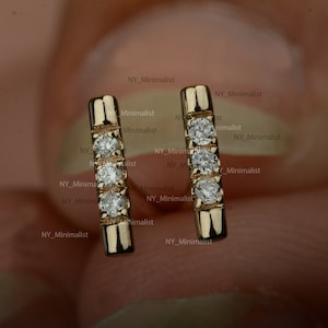 ピアス LESS IS MORE Single sale 14K gold cubic bar earrings Bar-Shaped Single Cartilage Stud Earring in 14K Gold | Zales