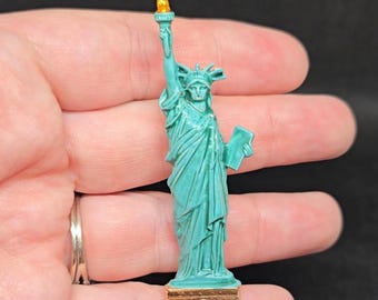 Patriotic Statue Of Liberty Brooch Pendant Enamel Lady Liberty America New York