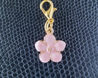 Lovely little flower zipper pull charm, enamel, cherry, blossom, sakura, jacket, schoolbag, pencilcase, bracelet, handbag, pink gold colour