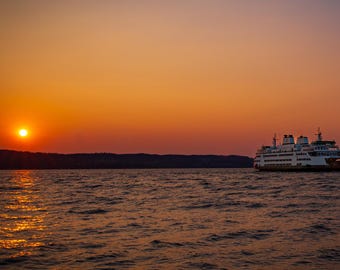 Washington State Ferry vid solnedgången – Mukilteo Ferry Terminal fototryck, väggkonst i nordvästra USA