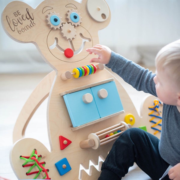 Tableau personnalisé pour tout-petit, cadeau de 1er anniversaire, tableau d'activités, tableau de développement pour tout-petit, tableau Montessori, tableau sensoriel en bois