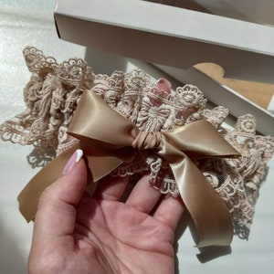 Gouden bruiloft kousenband, bruidslingerie, kanten kousenband, handgemaakt cadeau, aanstaande bruid
