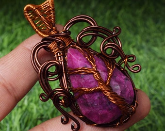 Pendentif pierre gemme teinte rubis arbre de vie pendentif en pierre gemme enveloppé de fil de cuivre designer bijoutier cadeau pour elle bijoutier en fil fait main WD6