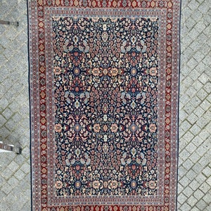 Turkish vintage carpet of Hereke antique wool Turkey 168x268 cm