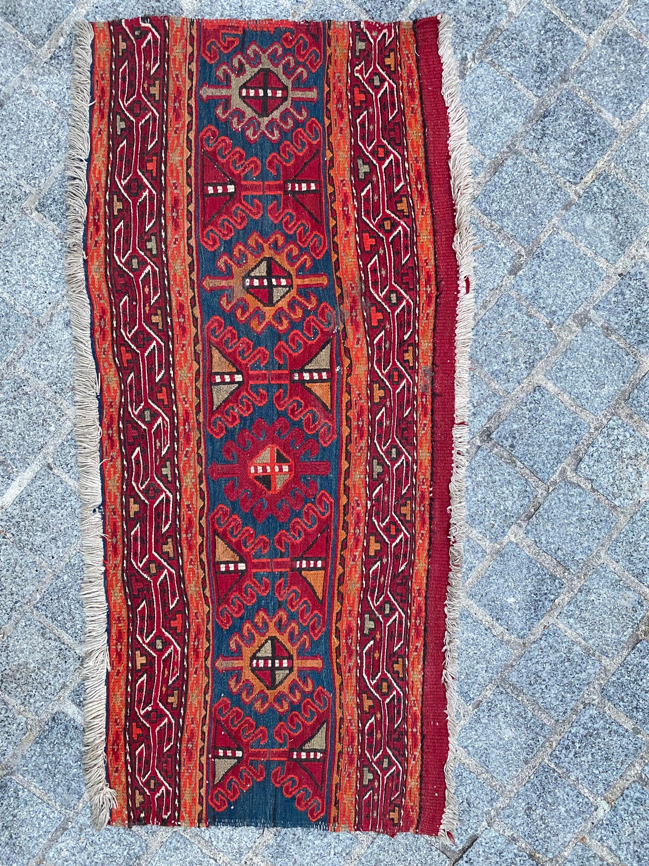 Kilim Vintage Soumak Fait Main 52x110 cm