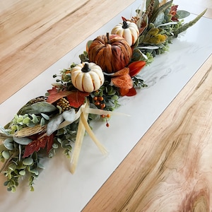 Décoration de table basse, centre de table de salle à manger d'automne, décoration d'intérieur citrouille d'automne, vitrine de cheminée, salon de ferme d'automne, guirlande orange blanc image 5