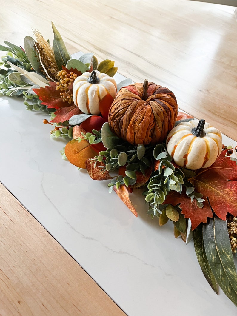 Décoration de table basse, centre de table de salle à manger d'automne, décoration d'intérieur citrouille d'automne, vitrine de cheminée, salon de ferme d'automne, guirlande orange blanc image 4