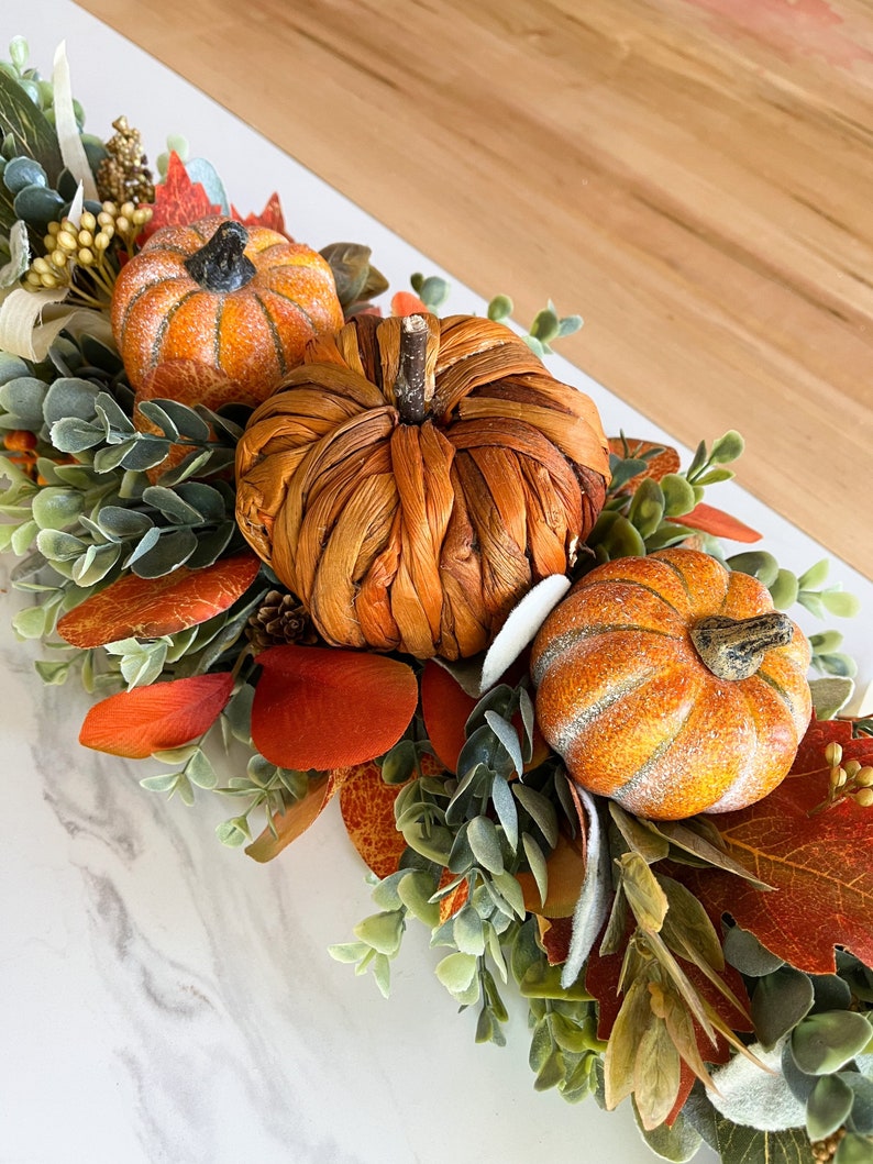 Décoration de table basse, centre de table de salle à manger d'automne, décoration d'intérieur citrouille d'automne, vitrine de cheminée, salon de ferme d'automne, guirlande orange blanc image 7