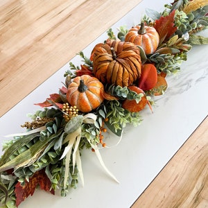 Décoration de table basse, centre de table de salle à manger d'automne, décoration d'intérieur citrouille d'automne, vitrine de cheminée, salon de ferme d'automne, guirlande orange blanc Orange