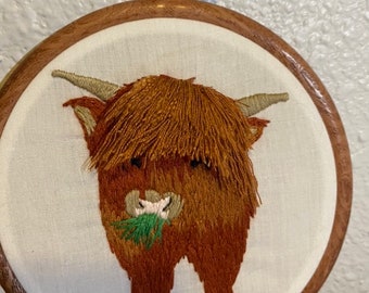 Handmade embroidery hoop // Highland Cow // Wall Hanging // Hoop Art