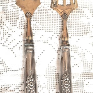 PELLE À TARTE (à dents) argent massif, Minerve EUR 120,00 - FR