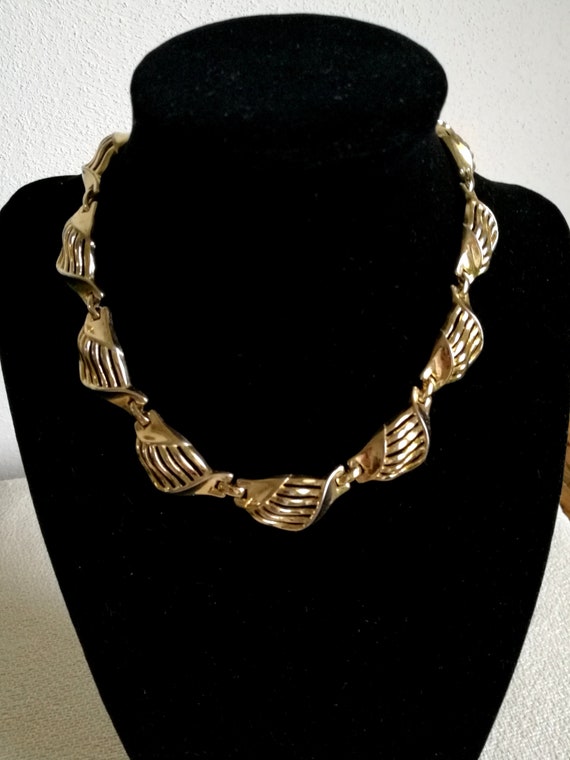 Vintage Trifari Goldtone Large Link Choker Necklac