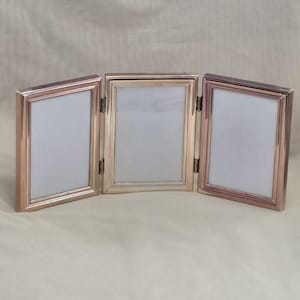 Fetco 3-Panel Hinged Photo Frame for Three 3.5x5 Photos