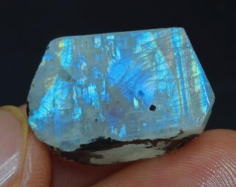 Flashy Rainbow Moonstone Rough: Blue Fire Gemstone for Ring/Pendant