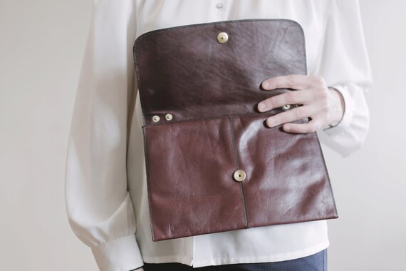 Vintage LEATHER CLUTCH BAG Dark Mahogany Brown 80… - image 4