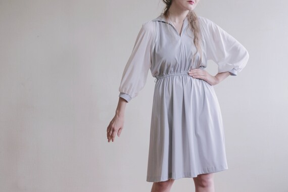 Vintage DRESS White Light Grey Pastel 70s Balloon