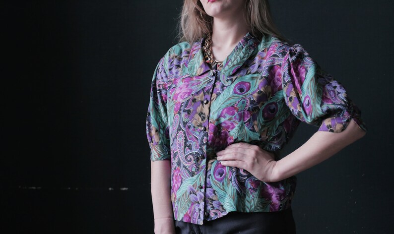 Vintage BLOUSE Purple Pink Golden Turquoise 80s Flower Feather Leaf Pattern Women's Shirt Short Sleeve Feminine Collared Floral Paisley Top image 9
