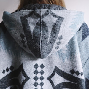 Vintage COAT Blue Grey Fleece Aztec Pattern Retro Midi Women&#39;s Hooded Jacket Cozy Single Breasted 70s Retro Ethnic Patterned Hippy Coat