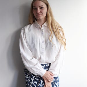 Vintage BLOUSE Cute Ethnic Flower Embroidery White Button Up Shirt Women&#39;s  Collared Long Sleeved Cotton Embroidered Folk Wedding Top