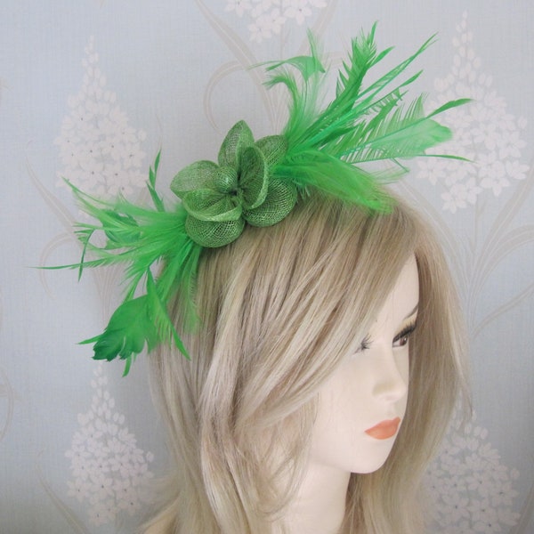 Bright Green Sinamay Feather Fascinator on a Comb Bridal Prom Races Race Day Wedding Hair Piece Clip Kentucky Derby Grand National Races