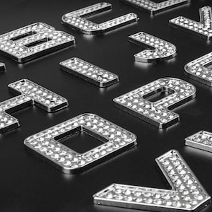 Emblema para automóvil con letras y números autoadhesivos de metal cromado en 3D con diamantes de cristal