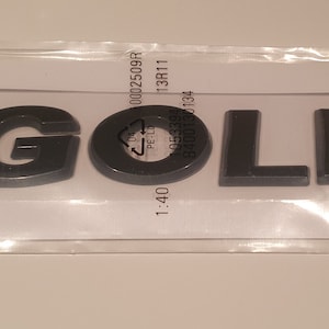 Adhesivo con letras 3D ABS para parachoques trasero de coche GOLF, color negro brillante.