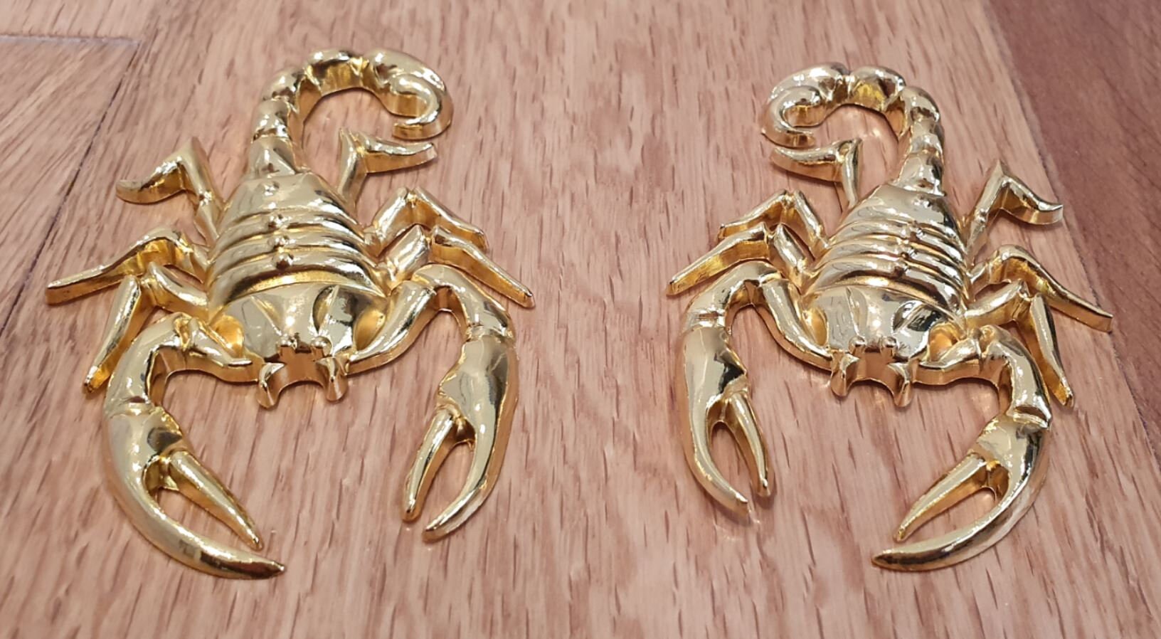 Pair 3D Quality Metal Scorpion Logo Emblem Chrome Car Motorcycle