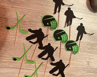 Set van 12 hockeycupcaketoppers team keeperssticks puckhelm en skaterfeestje