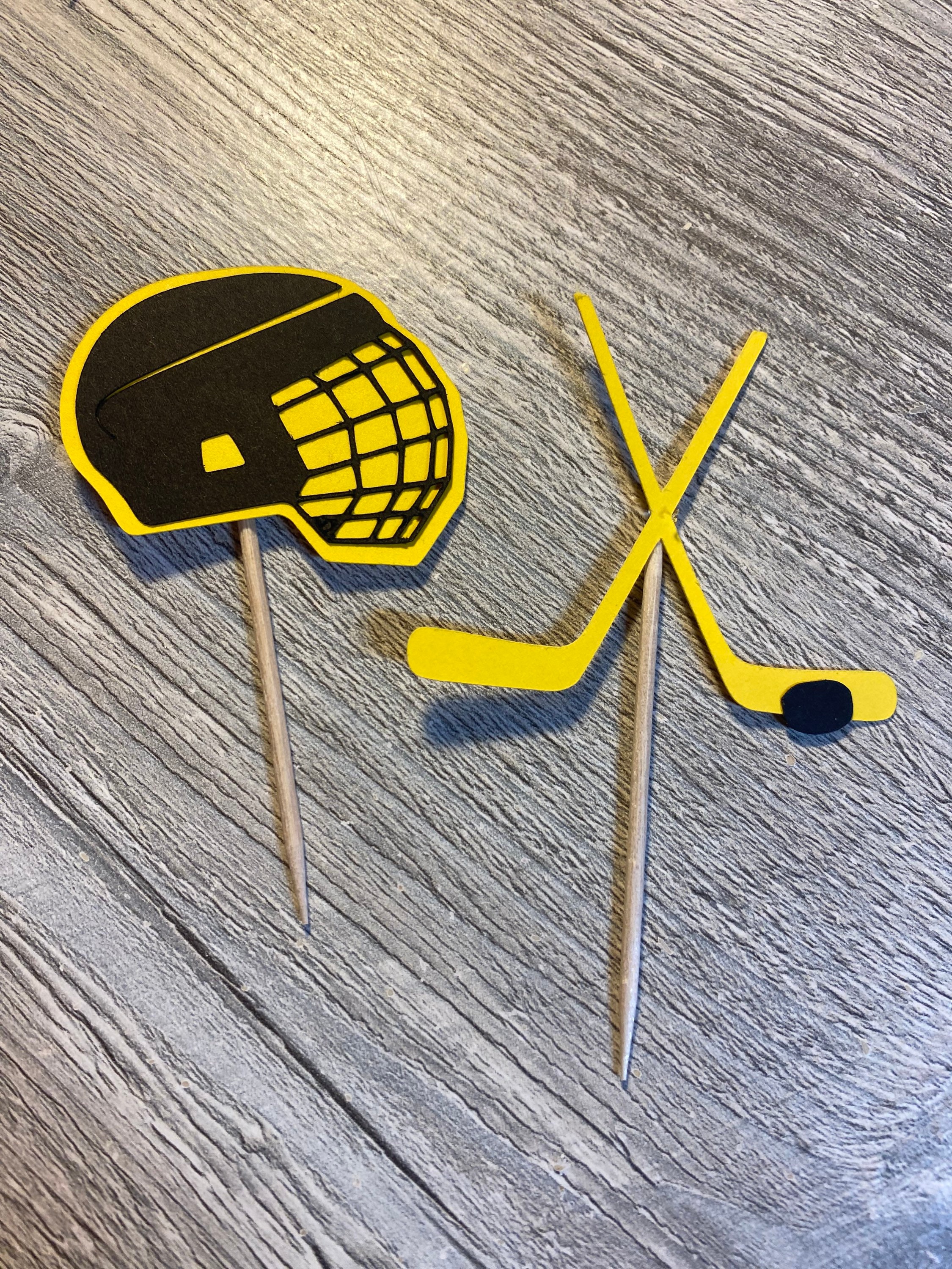 Set of 12 Hockey Cupcake Toppers Team Goalie Sticks Puck Helmet \u0026 Skater  Party - Etsy, image size:2250x3000