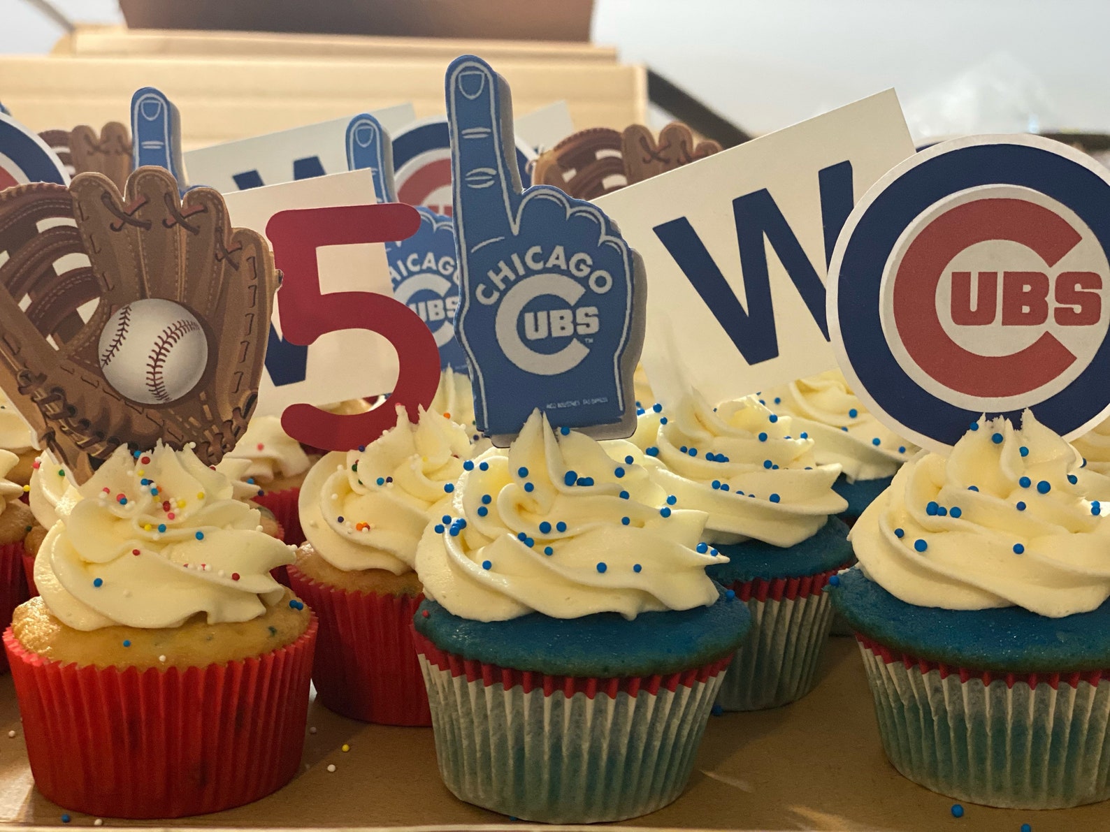Chicago Cubs Sox MLB Cupcake Toppers set of 12 | Etsy