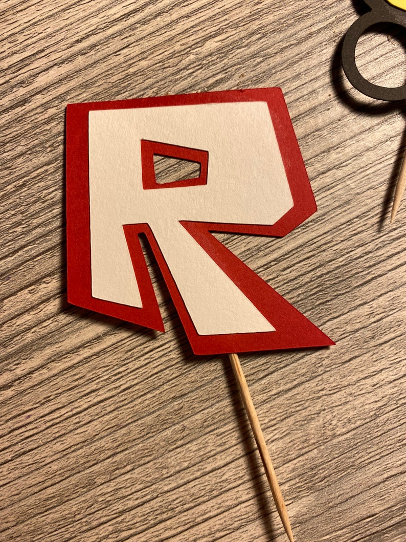 Set of 12 Roblox Cupcake Toppers Birthday Party Etsy