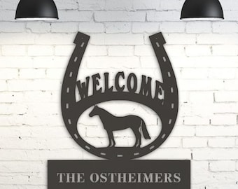 Custom Horseshoe Welcome – Metal Sign