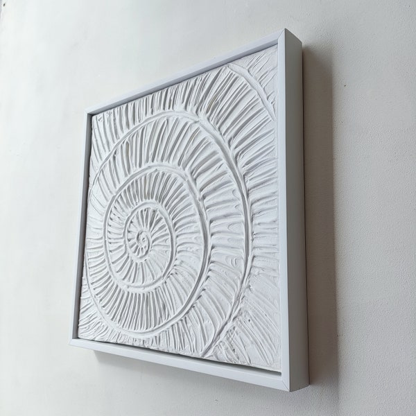 Cuadro moderno de amonita en relieve, arte original con textura de yeso, cuadro decorativo blanco con marco, decoración de pared minimalista