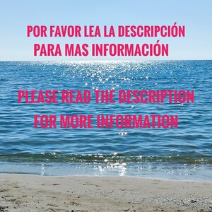 Una vista de una playa con el océano y el cielo de fondo. La imagen contiene texto en inglés y español que dice: "PLEASE READ THE DESCRIPTION FOR MORE INFORMATION" y "POR FAVOR LEA LA DESCRIPCIÓN PARA MAS INFORMACIÓN".