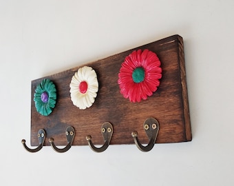 Recycled wood key hanger with colorful flowers, rustic wall keys holder, cottage entrance wall decor, gift for new home