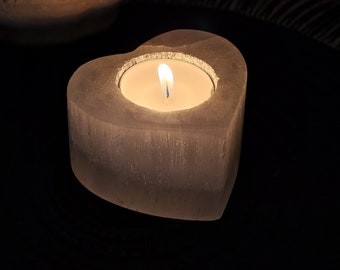 Portacandele Tealight in selenite a forma di cuore 8 cm / Arredamento estetico minimalista / Luci per decorazioni da tavolo / Regalo per la casa / Idea regalo di cristallo / Pietra