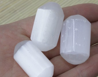 Selenite Tumbled Stone 2-4 cm | Selenite Palm Stone | Meditation Crystals Gift Idea | Crystals Lover Gift | Crystals Lucky Charm Stone