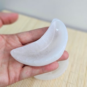 Selenite Moon Bowl 8 cm | Crystals Storage Bowl | Handmade Gift | Crystals Holder From Morocco | Home Gift | Crystals Lover