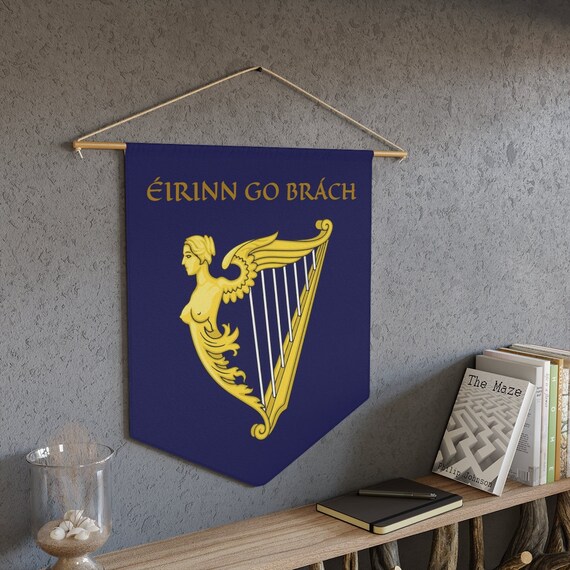 Fanion Réaliste 3d Avec Le Drapeau Vecteurs Libres De Droits Et Plus D