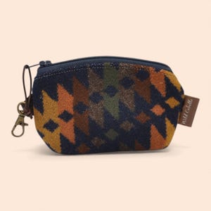 "Mission Tails ""Schlüsselanhänger"" Kartenetui aus Azteken-Stoff (Oregon-Wolle)."