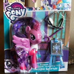 Vintage My Little Pony G4 TWILIGHT SPARKLE PRINCIPAL School of Friendship - Rare, Vhtf, Mint on Card, Alicorn, G4 Reboot, Mip, Moc