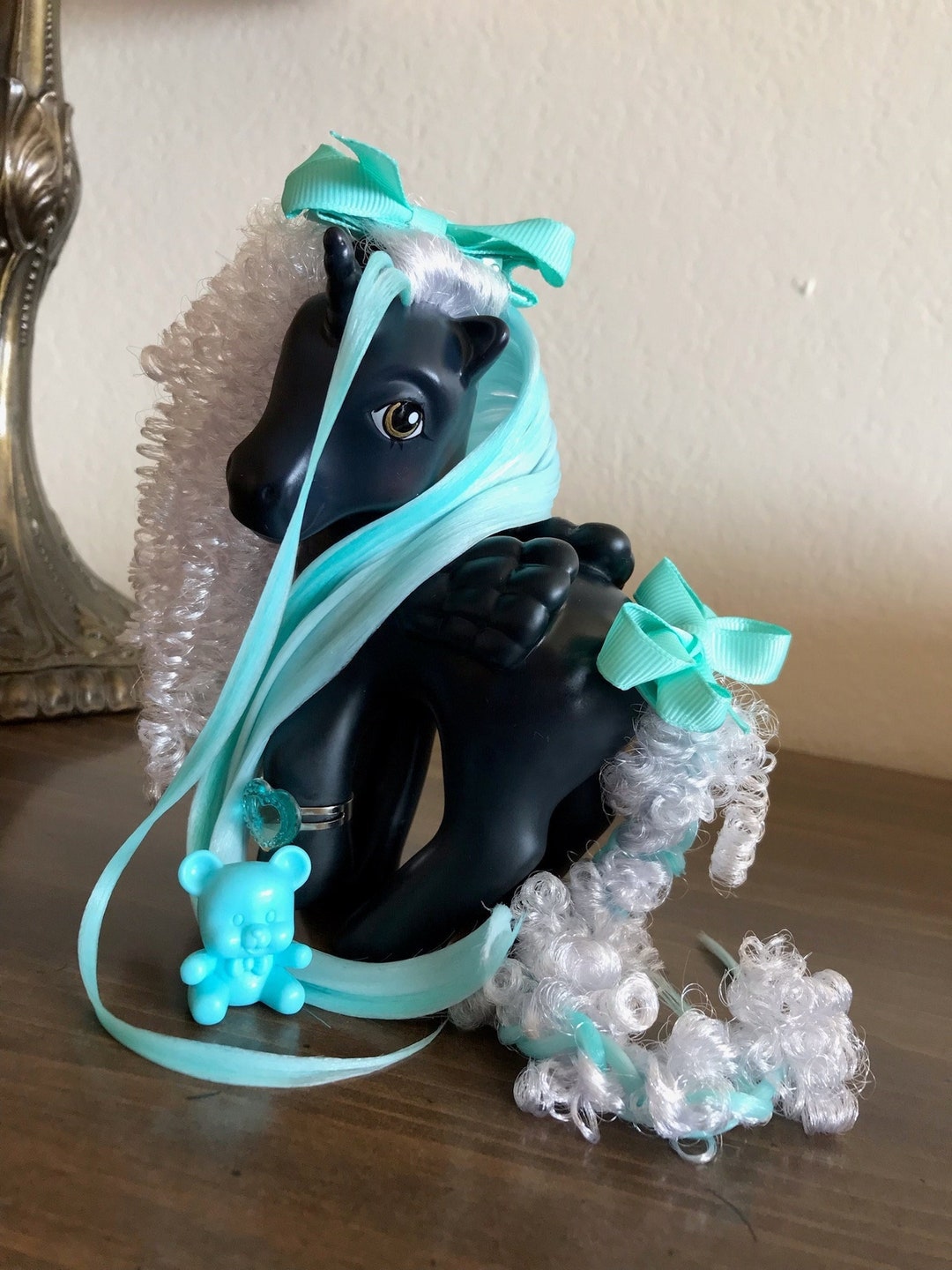 ponyページ Retired My Little Pony HQG1C OBSIDIAN SNOWYLOCKS Custom